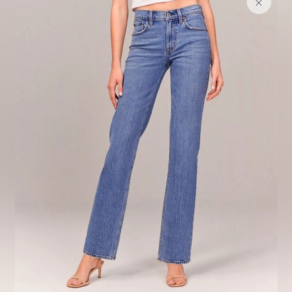 Abercrombie & Fitch Denim - Abercrombie & Fitch The Straight Mid Rise Jean Size 10L/30 Medium Wash EUC